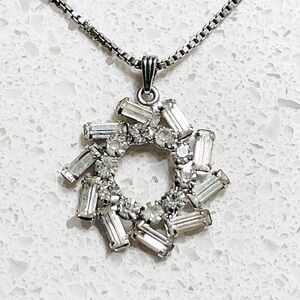 Vintage 925 sterling silver Italian crystal wreath pendant necklace 18”